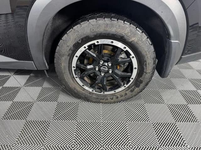 Photo of 2024 Black Nissan Pathfinder