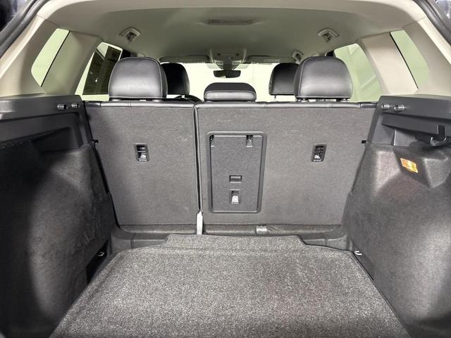 Photo of 2022 Deep Black Pearl Effect Volkswagen Taos