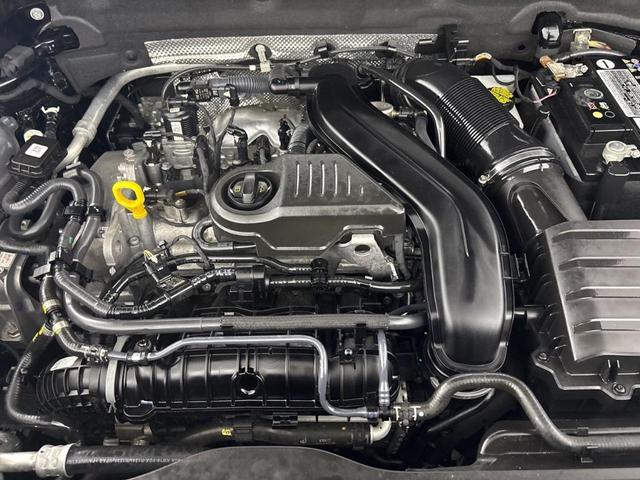 Photo of 2022 Deep Black Pearl Effect Volkswagen Taos