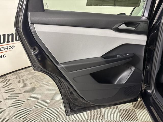 Photo of 2022 Deep Black Pearl Effect Volkswagen Taos