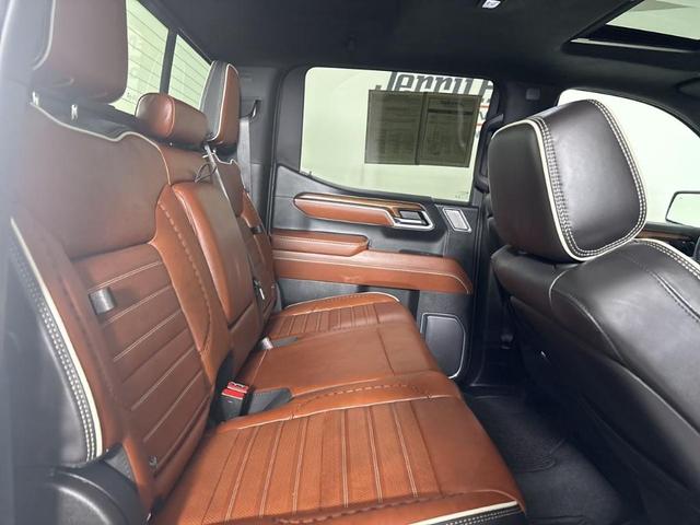 Photo of 2025 White Frost Tri-Coat GMC Sierra 1500