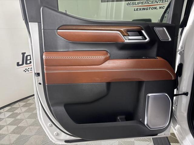 Photo of 2025 White Frost Tri-Coat GMC Sierra 1500