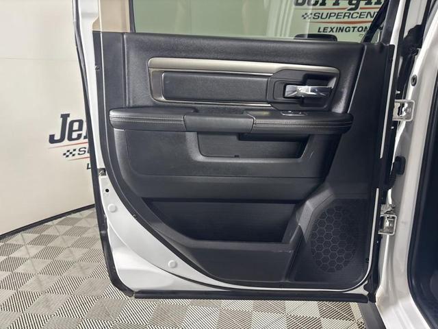 Photo of 2018 Bright White Clearcoat RAM 2500