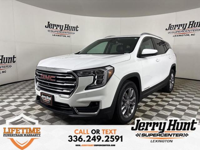 Photo of 2022 Summit White GMC Terrain