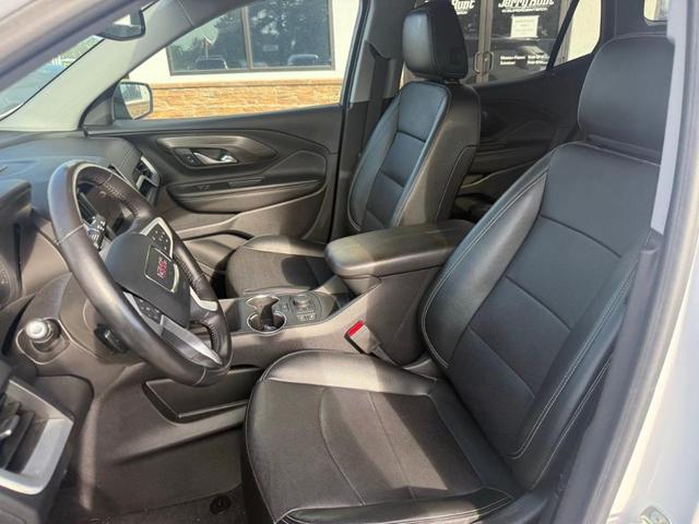 Photo of 2022 Summit White GMC Terrain