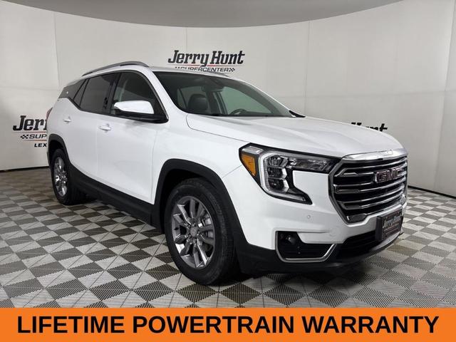 Photo of 2022 Summit White GMC Terrain