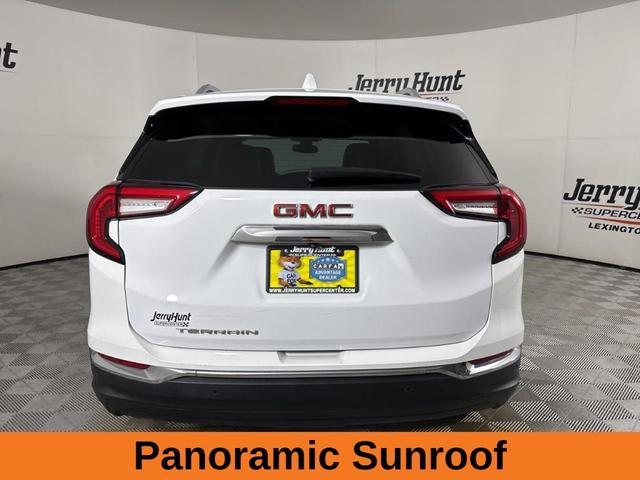 Photo of 2022 Summit White GMC Terrain