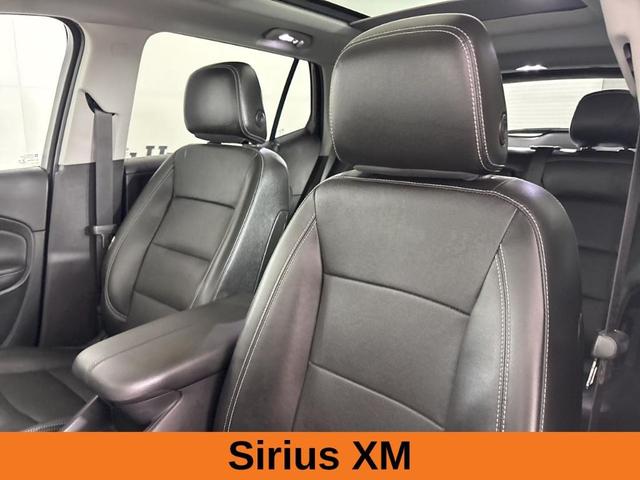 Photo of 2022 Summit White GMC Terrain