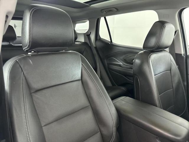 Photo of 2022 Summit White GMC Terrain