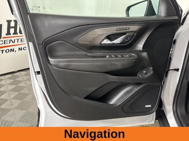 Photo of 2022 Summit White GMC Terrain