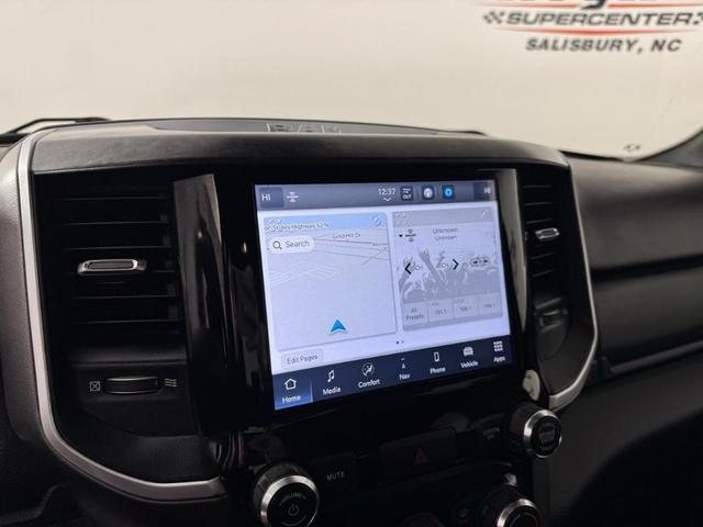 Photo of 2022 Bright White Clearcoat RAM 1500