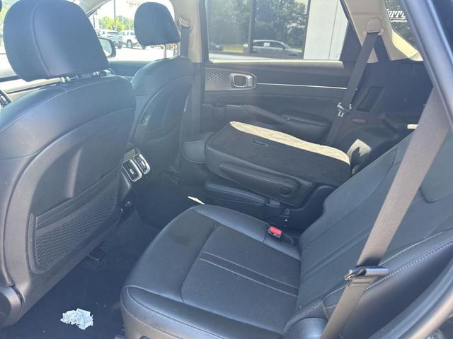 Photo of 2023 Ebony Black Kia Sorento