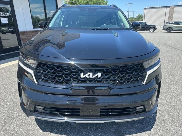 Photo of 2023 Ebony Black Kia Sorento