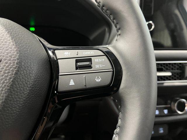 Photo of 2026 Platinum Honda HR-V