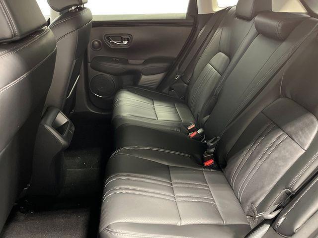 Photo of 2026 Platinum Honda HR-V