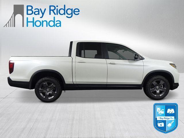Photo of 2025 Platinum Honda Ridgeline