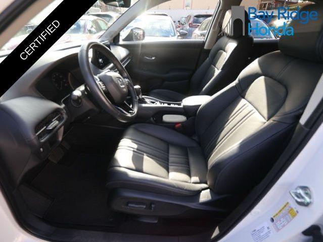 Photo of 2023 Platinum White Pearl Honda HR-V
