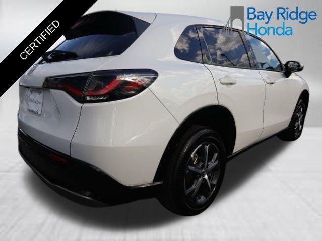 Photo of 2023 Platinum White Pearl Honda HR-V