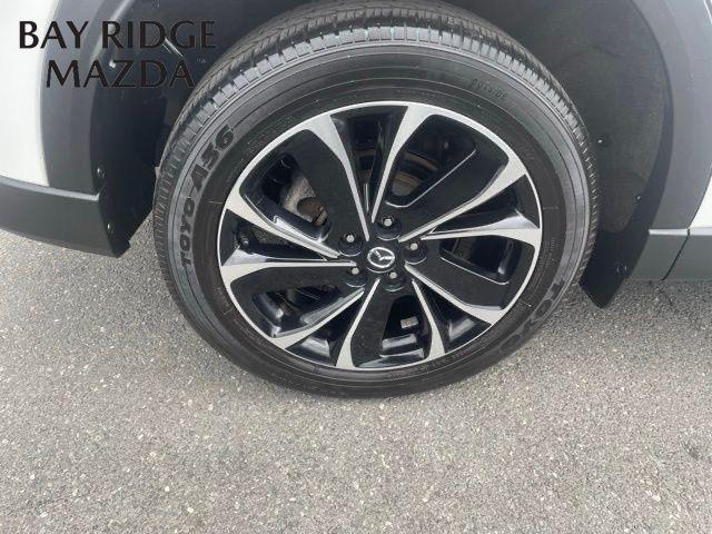 Photo of 2022 Snowflake White Pearl Mazda CX-5