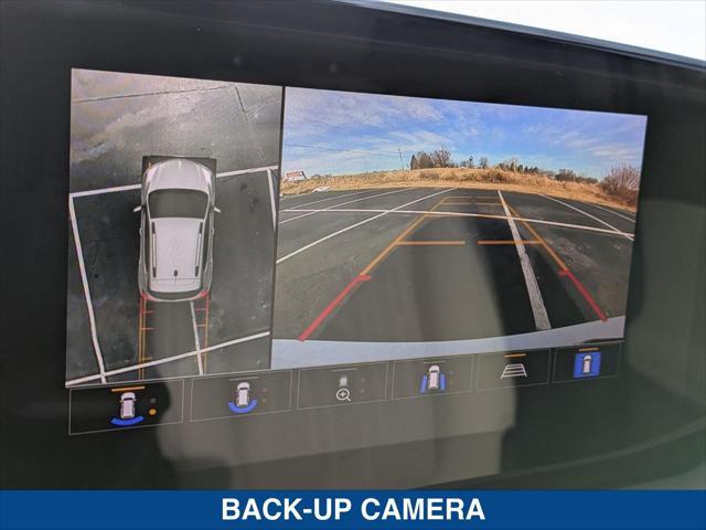 Photo of 2025 White Frost Tricoat Buick Encore GX