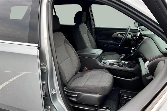 Photo of 2023 Sterling Gray Metallic Chevrolet Traverse