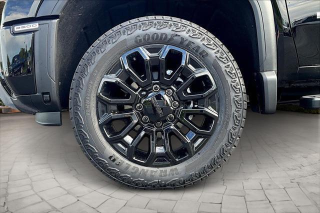 Photo of 2025 Onyx Black GMC Sierra 2500