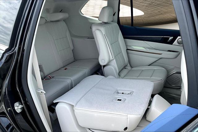 Photo of 2025 Ebony Twilight Metallic Buick Enclave