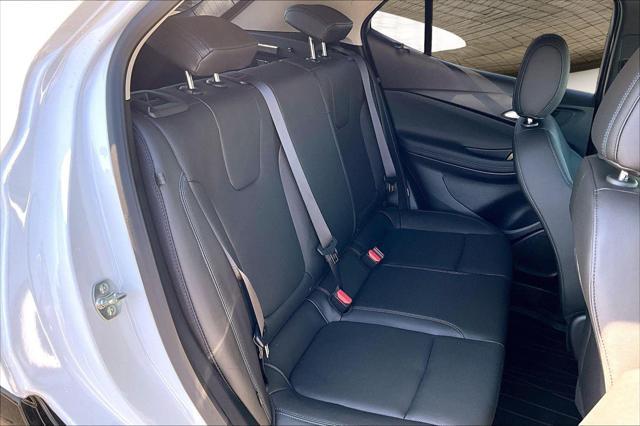 Photo of 2025 Summit White Buick Encore GX