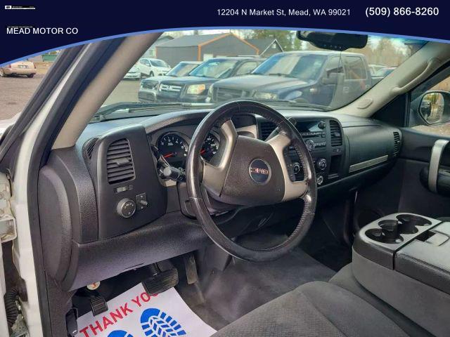 Photo of 2008 White GMC Sierra 1500