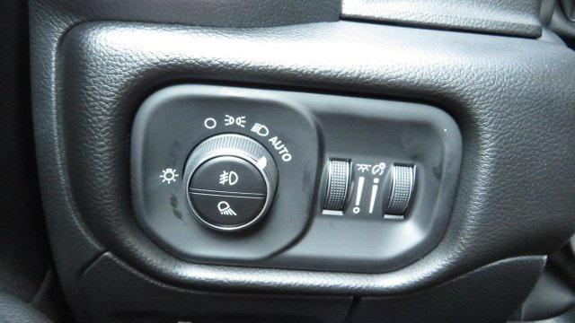 Photo of 2025 Bright White Clearcoat RAM 1500