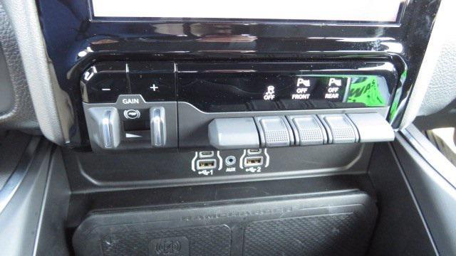 Photo of 2025 Bright White Clearcoat RAM 1500