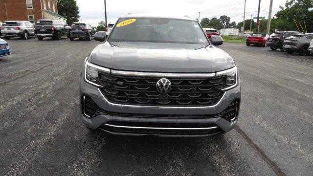 Photo of 2024 Gray Volkswagen Atlas Cross Sport