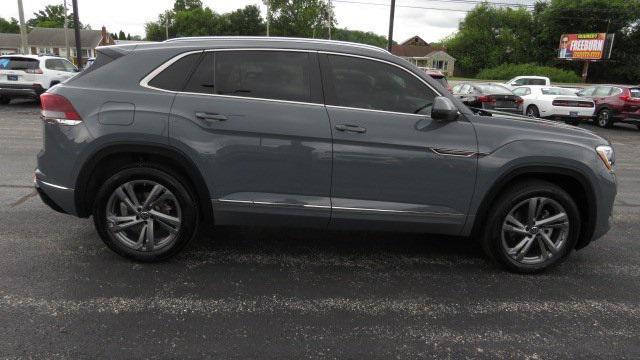 Photo of 2024 Gray Volkswagen Atlas Cross Sport