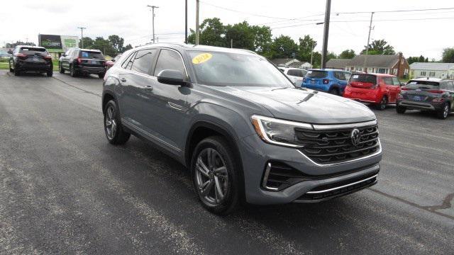 Photo of 2024 Gray Volkswagen Atlas Cross Sport