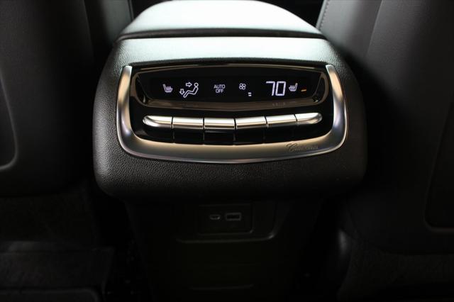 Photo of 2020 Radiant Silver Metallic Cadillac XT6