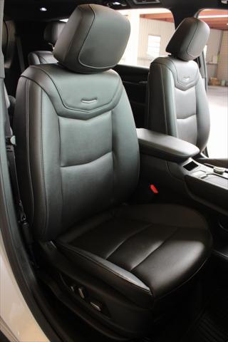 Photo of 2020 Radiant Silver Metallic Cadillac XT6