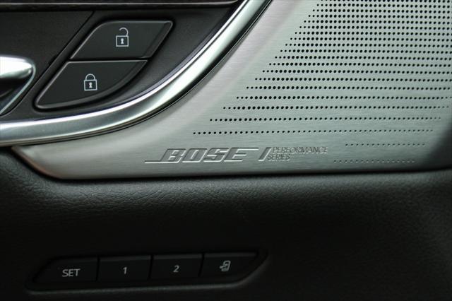 Photo of 2020 Radiant Silver Metallic Cadillac XT6