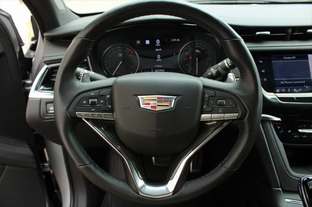 Photo of 2020 Radiant Silver Metallic Cadillac XT6