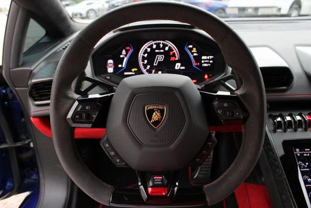 Photo of 2020 Blue Lamborghini Huracan EVO