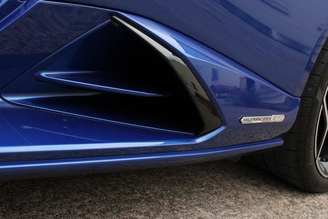 Photo of 2020 Blue Lamborghini Huracan EVO