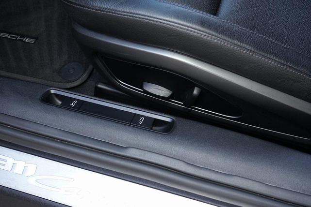 Photo of 2022 Black Porsche 911