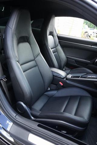 Photo of 2022 Black Porsche 911