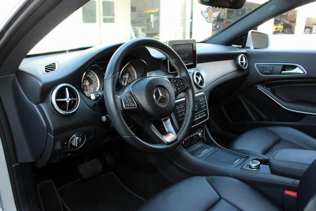 Photo of 2015 Silver Mercedes-Benz CLA-Class