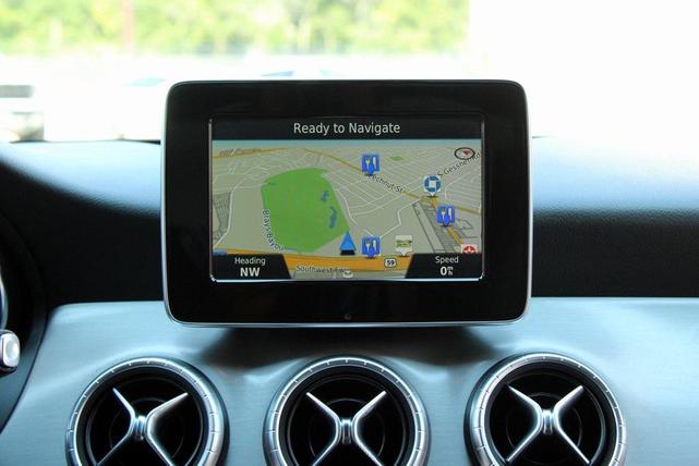 Photo of 2015 Silver Mercedes-Benz CLA-Class