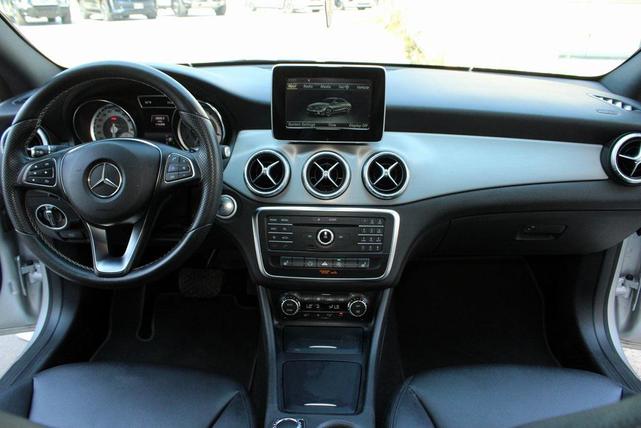 Photo of 2015 Silver Mercedes-Benz CLA-Class
