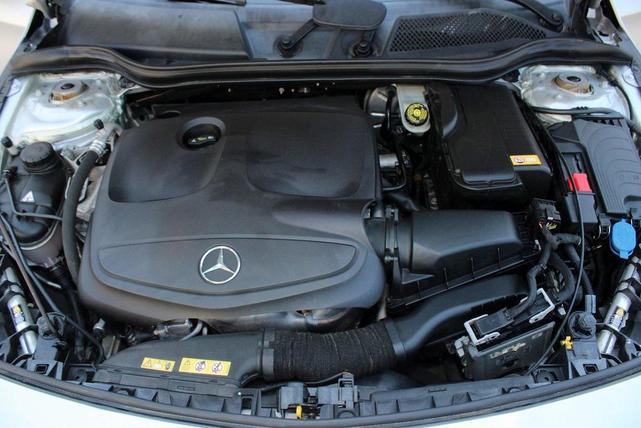 Photo of 2015 Silver Mercedes-Benz CLA-Class