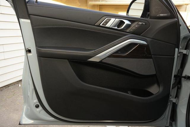 Photo of 2024 Gray BMW X6