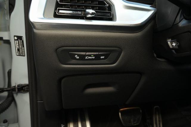 Photo of 2024 Gray BMW X6