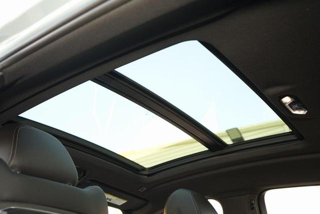 Photo of 2024 Gray BMW X6