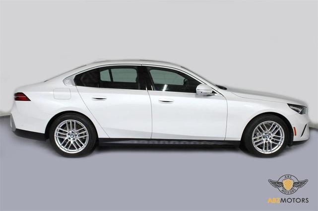 Photo of 2024 White BMW 530